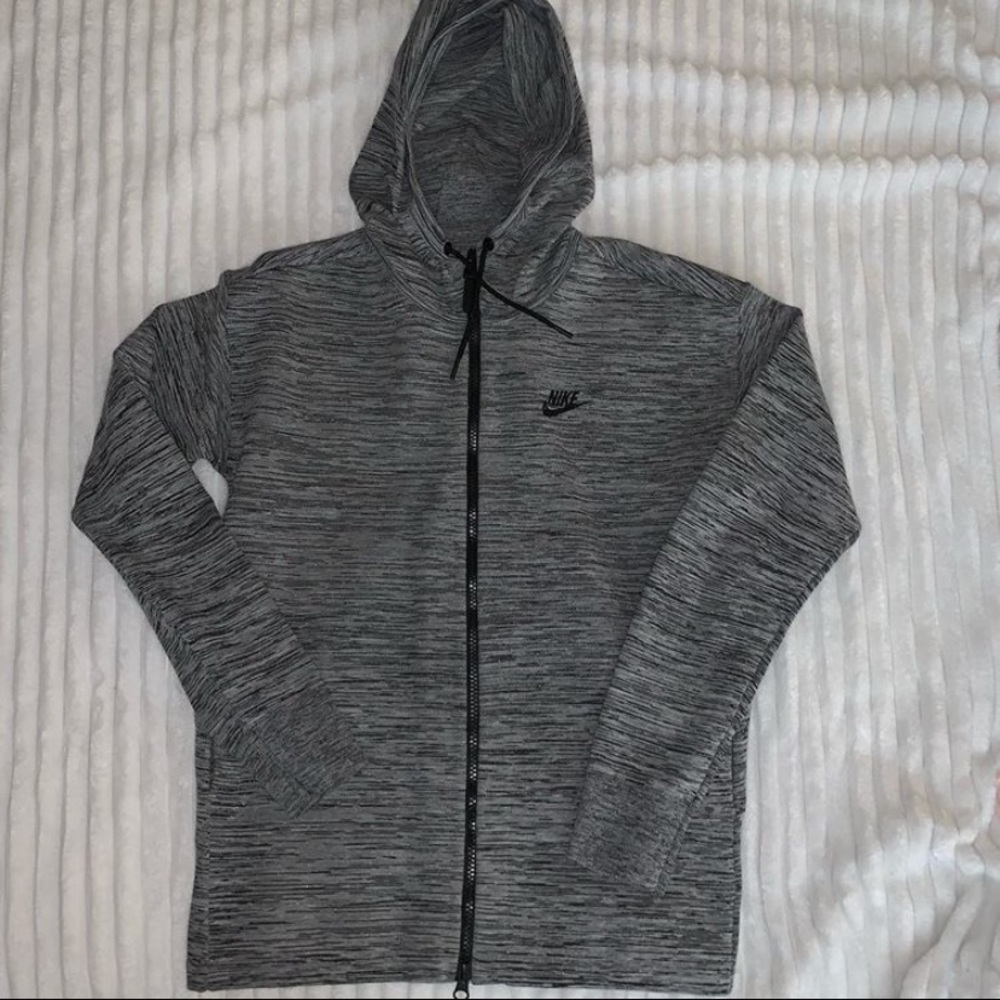 BRAND NEW W TAGS nike zip up size SMALL